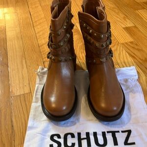 Schutz nwt size 7 brown leather boots